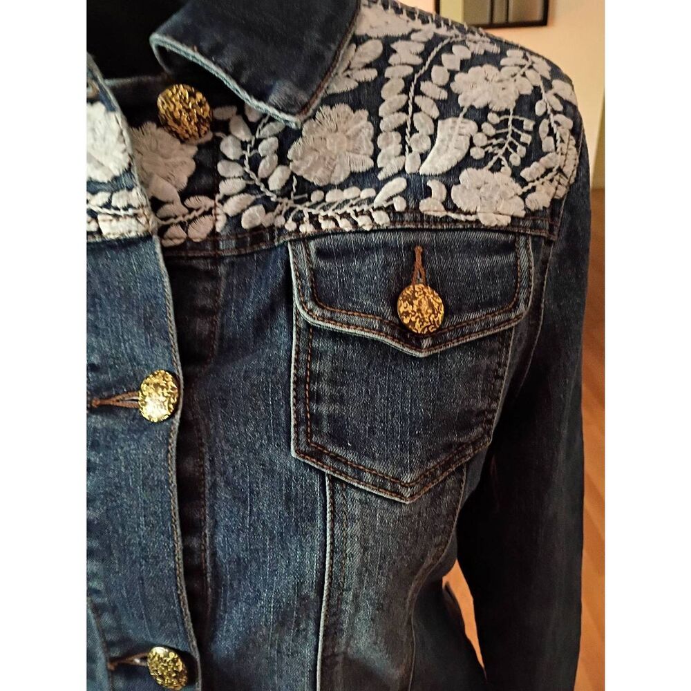Small Hannah Button Up Denim Blue Jean Jacket Embroidered Floral Design Pockets - Picture 3 of 6